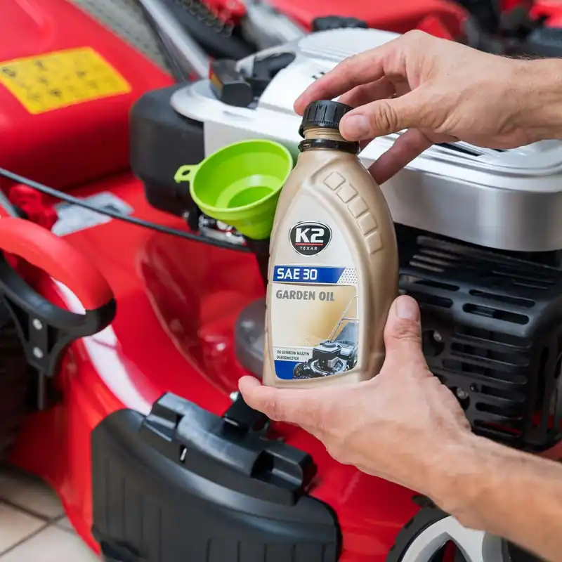 Szybka dostawa - OLEJ 0.6L DO KOSIAREK,KULTYWATORÓW SAE 30 GARDEN OIL API SG/CE